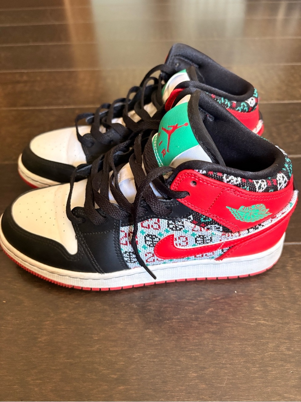Youth Sz 4 Air Jordan - Christmas Sweater theme
